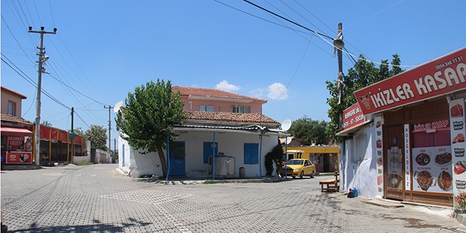 Bu mahallede 70 kişide virüs çıktı, 4 kişi hayatını kaybetti
