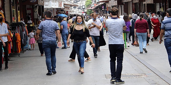 Gaziantep'te sosyal mesafeye uyulmuyor