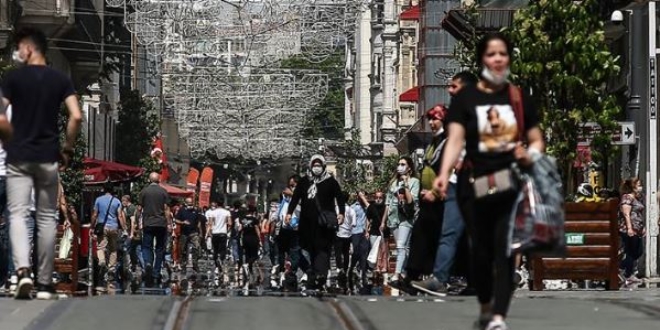 Kadınlarda ortalama ilk evlenme yaşı yükseldi