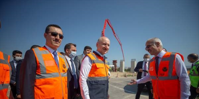 'Ankara-Kahramankazan yolu en kısa sürede hizmete sunulacak'
