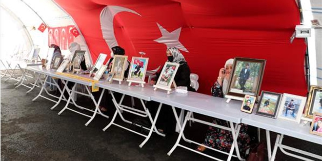 'Diyarbakır aileleri' bir evlada daha kavuşacak olmanın sevincini yaşıyor