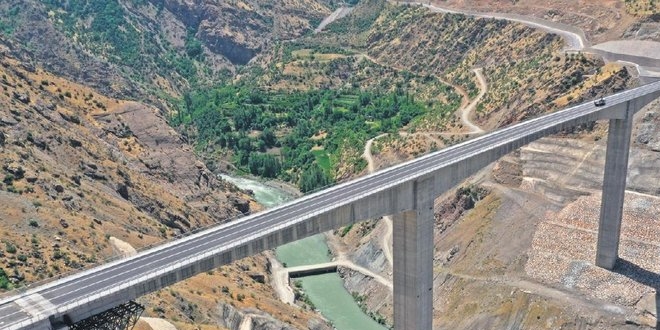 Türkiye'nin en yüksek köprüsü bugün açılıyor