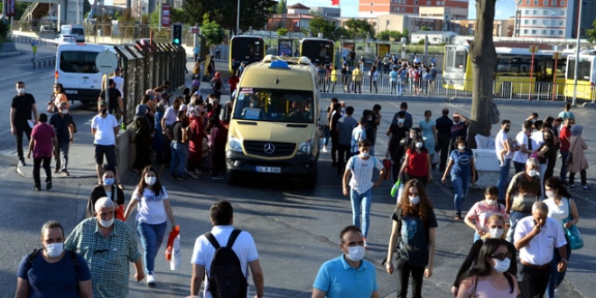 Minibüs duraklarında 'ayakta yolcu' tartışması