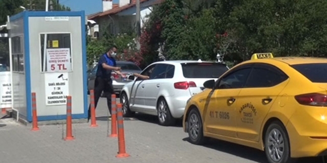 Tepki çeken uygulama... Bu mahalleye giriş ücretli