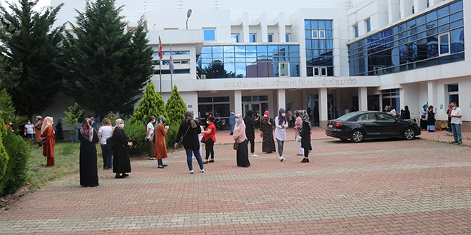 Virüs vakası çıkan fabrikada 1000 işçi antikor testinden geçti