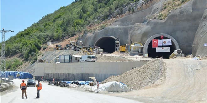 670 milyon liralık yatırımla inşa edilen tünelde ışık görüldü