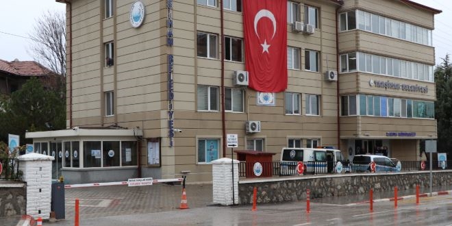 1 personelde koronavirüs çıktı, 7 personel karantinaya alındı