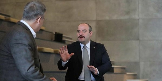Bakan Varank: Son anına kadar cesurca mücadele etti