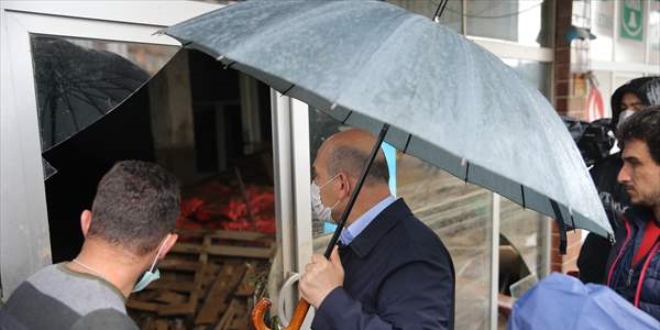 Soylu: Rize'de selden etkilenen 2 kişi hastanede