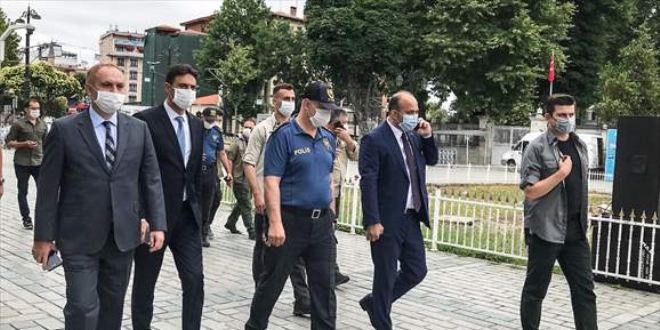 İstanbul Emniyet Müdürü, Ayasofya Camisi'nde incelemede bulundu: