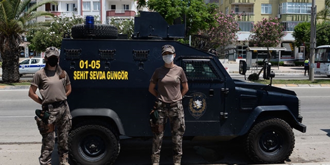 Şehit polislerin isimleri, zırhlı araçlarda yaşatılıyor