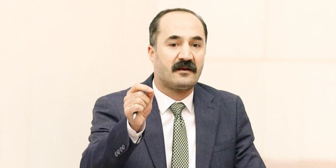 11 saatlik vekil şiddeti...Yumruk attı, odaya kilitledi