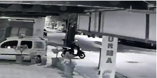 Sıfır aldığı motosikleti böyle çaldılar