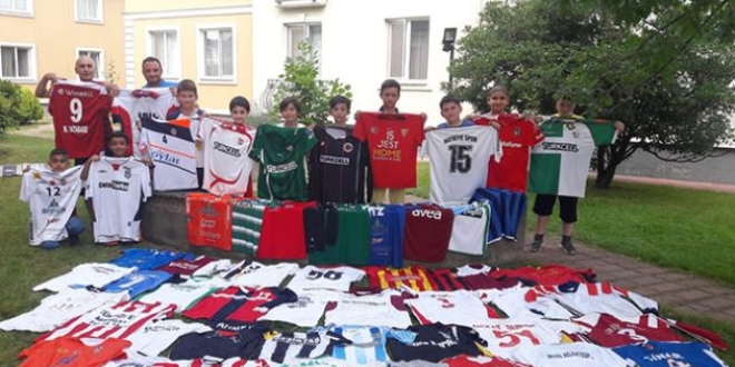 Öğretmenin paha biçilemeyen forma koleksiyonu
