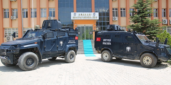 Şehit polislerin isimleri zırhlı araçlara verildi