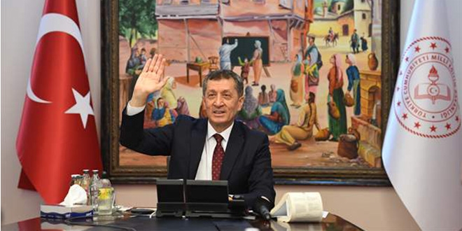40 yıllık öğretmenlik hayatının son gününde Bakan Selçuk ile görüştü