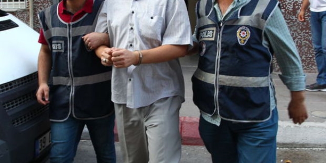 2'si eski emniyet müdürü, 6 şüpheli FETÖ'den tutuklandı