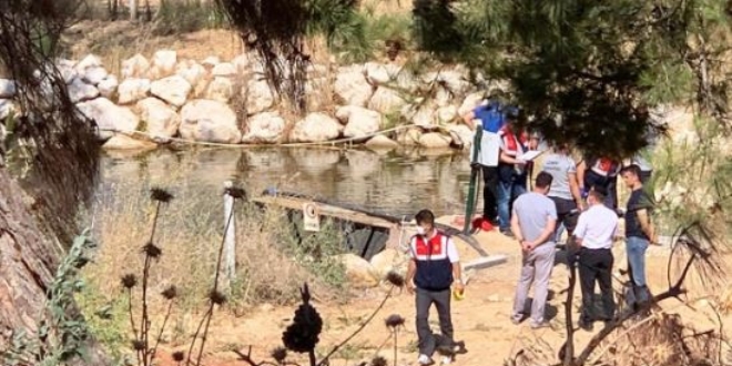 14 yaşındaki çocuk serinlemek için girdiği gölette boğuldu