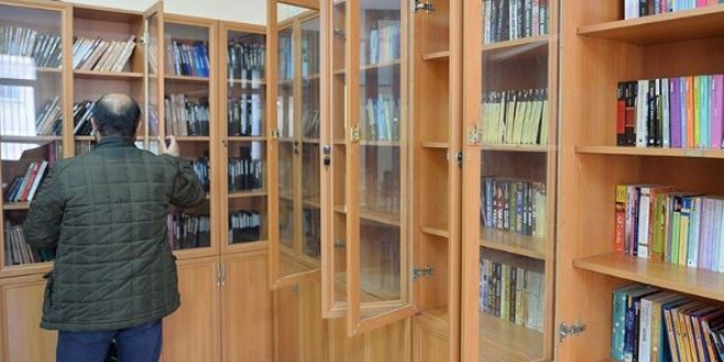 Cezaevlerinde geçen yıl 1 milyon 102 bin kitap okundu