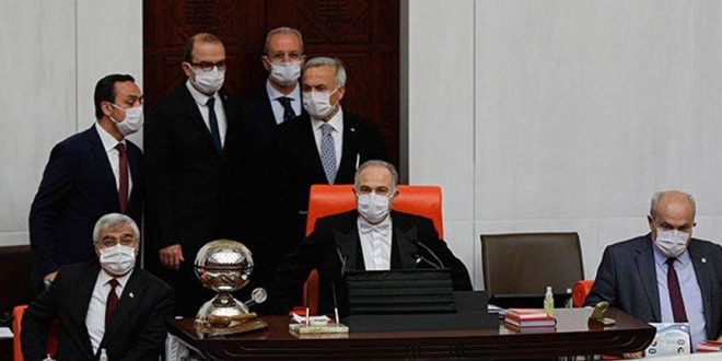 Meclis'te AK Parti ve HDP milletvekilleri arasnda tartma