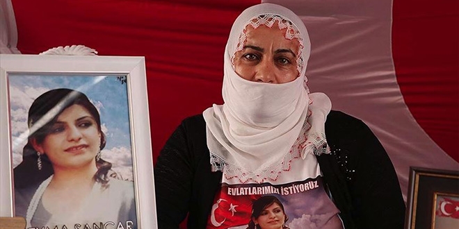 'Evlatlarımızı PKK'dan almadan buradan kalkmayacağız'
