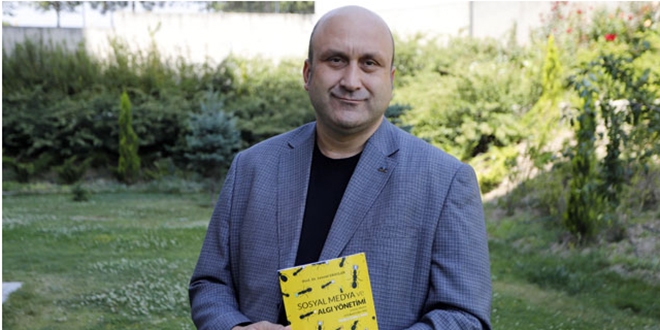 Otomobil almak isterken dolandırılan profesörden uyarı
