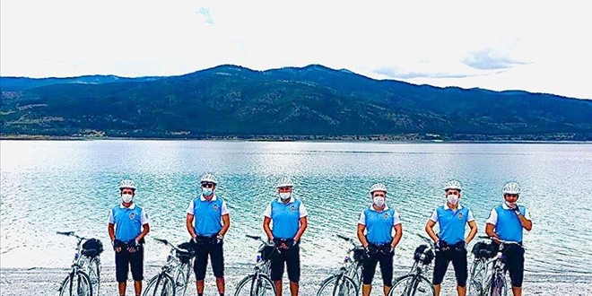 Salda Gölü'nün güvenliği 'Bisikletli Martı Timi'ne emanet