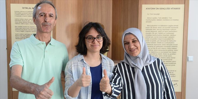 Düzenli ve disiplinli çalışarak Türkiye birincisi oldu