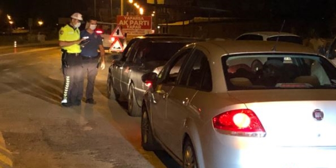 Polis ekiplerinden bayram öncesi gece trafik denetimi
