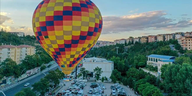 Ankara'da seyir amal scak hava balonu hizmete sunuldu
