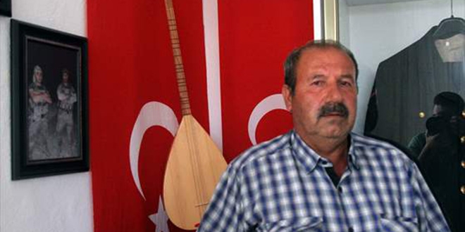 Şehidin duvardaki sazı yürek sızlatıyor