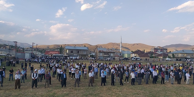 Hakkari'deki trafik kazasnda lenler iin tren dzenlendi