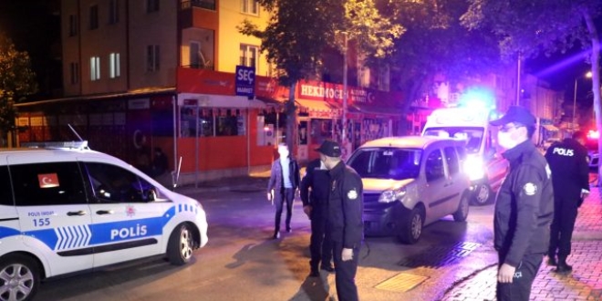Isparta'da kamyonet ile motosiklet çarpıştı 2 kişi öldü
