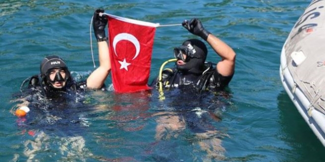 Karadeniz'de 'kurbağa adamlar' her an göreve hazır