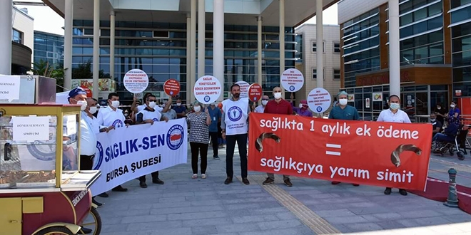 Sağlıkçılar'dan ek ödeme isyanı: Yarım simit bile alınmıyor