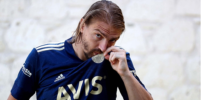 Fenerbahçe'den bir günde üçüncü transfer