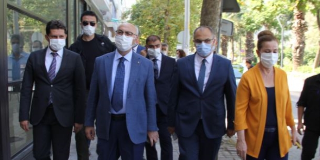 İzmir'de Kovid-19 ile mücadele için yeni önlemler alındı