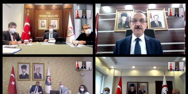 Bakan Koca 4 ilin valisiyle toplantı yaptı