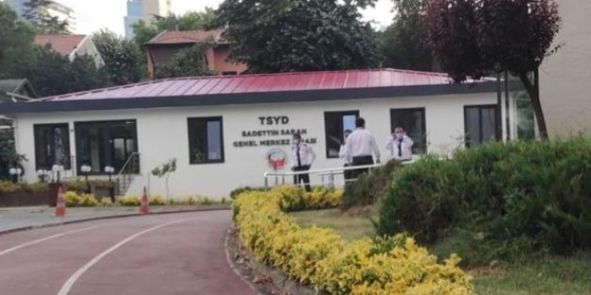 TSYD'ye baskın! Spor salonunun kilitlerini kırdılar