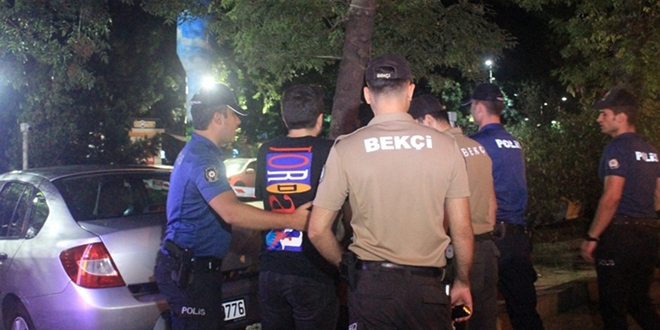 İstanbul'da 'değnekçi' operasyonu: 20 kişi yakalandı