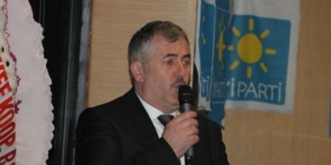 İYİ Partil ilçe başkanı, eski milletvekili'nin üzerine yürüdü