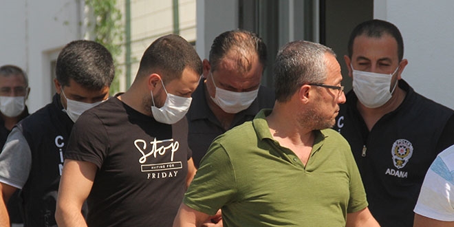Annesi ve kardeşini öldüren Vali Yardımcısı tutuklandı