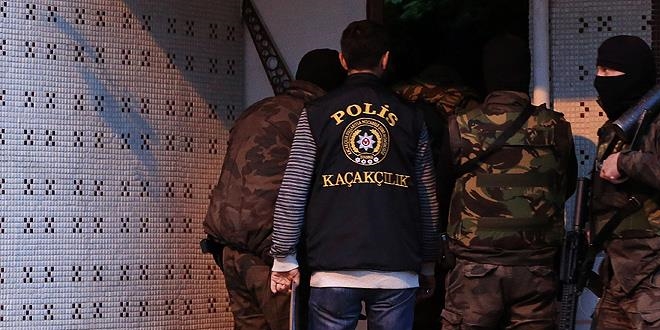 2 ilde terör ve uyuşturucu operasyonu: 32 gözaltı