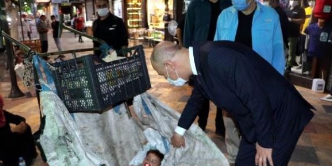 Vali aracını durdurup talimat verdi! İhtiyaçlarını karşılayın