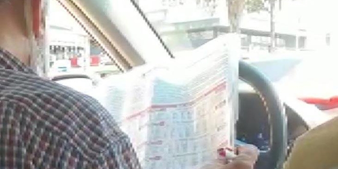Taksi kullanırken at yarışı oynayan şoför gözaltına alındı