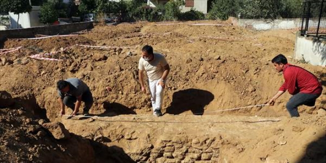 Aydın'da inşaat kazısı çalışmalarında 1600 yıllık sur duvarı bulundu
