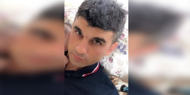 Karısını evde ölü bulunca kafasına sıktı