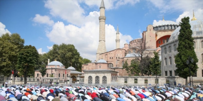 Ayasofya için İngilizce ve Türkçe tanıtım kitabı