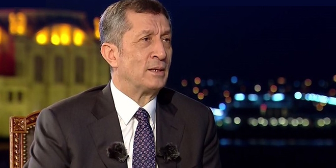 Bakan Selçuk: Öğretmenin itibarı benim itibarımdır