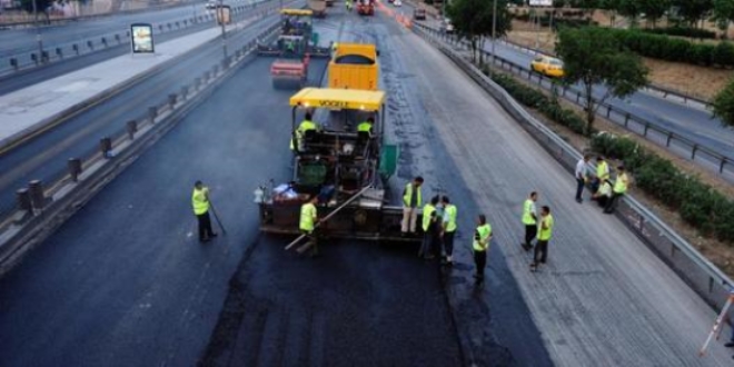 İstanbul'da 3 noktada 3 ay sürecek yol çalışması başlatıldı